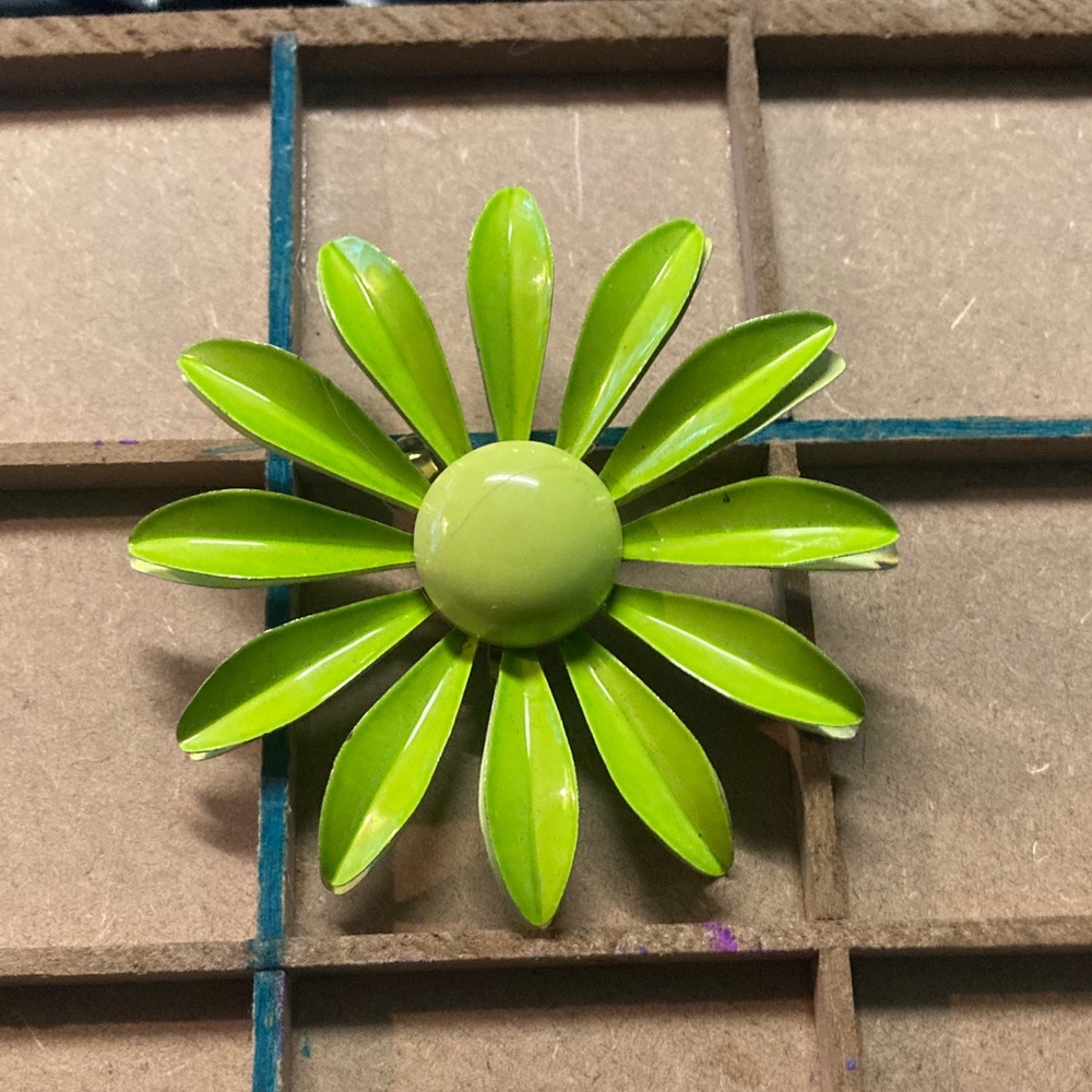 Vibrant Green Flower Brooch